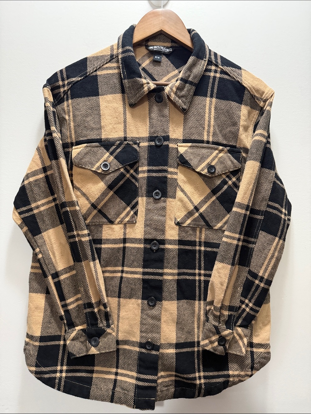The B.C Clothing Plaid Shacket - Black & Tan Size M/ 27L/ 20PTP